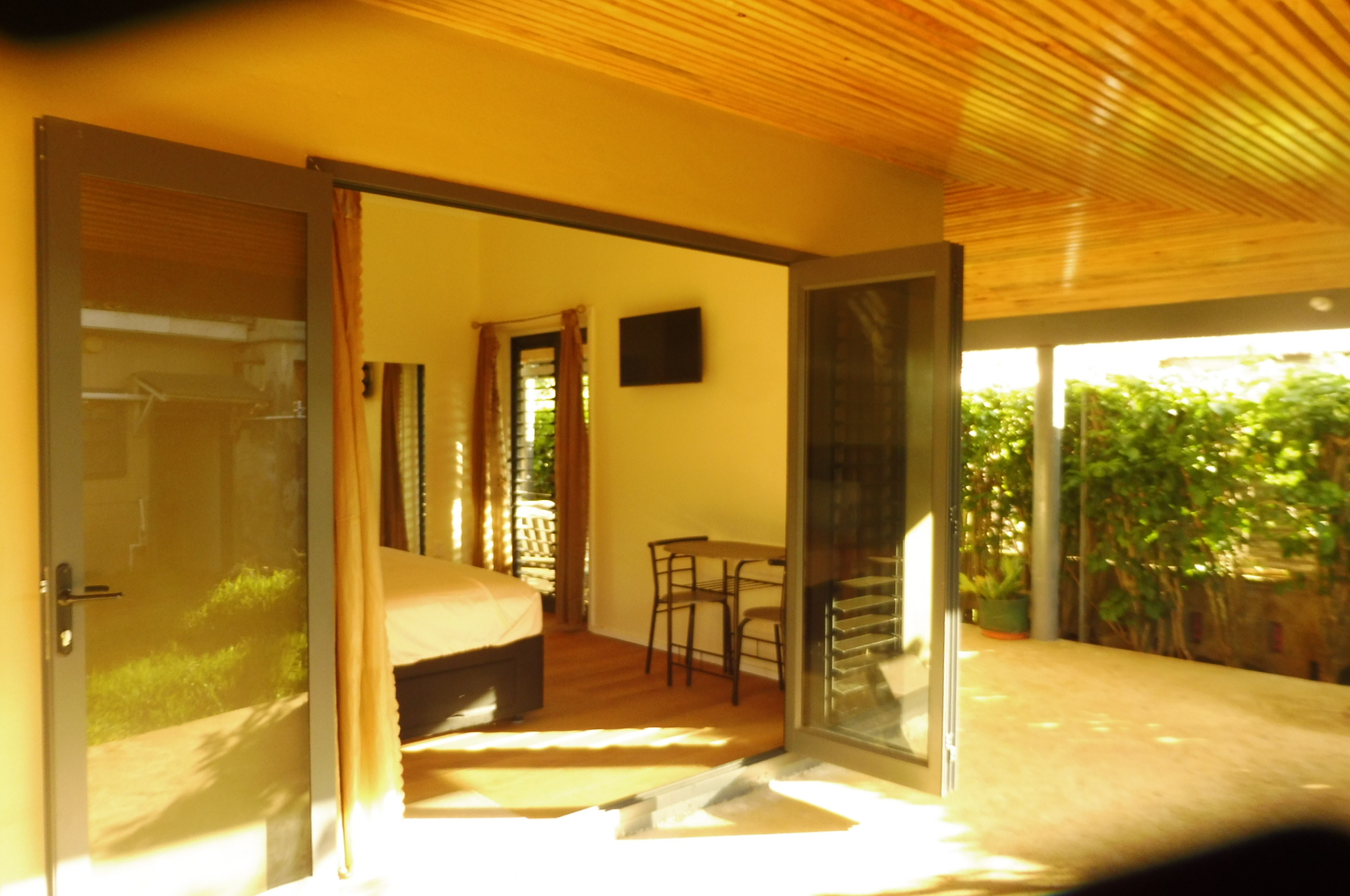 Winnies Bed & Breakfast - Guest house in Tonga